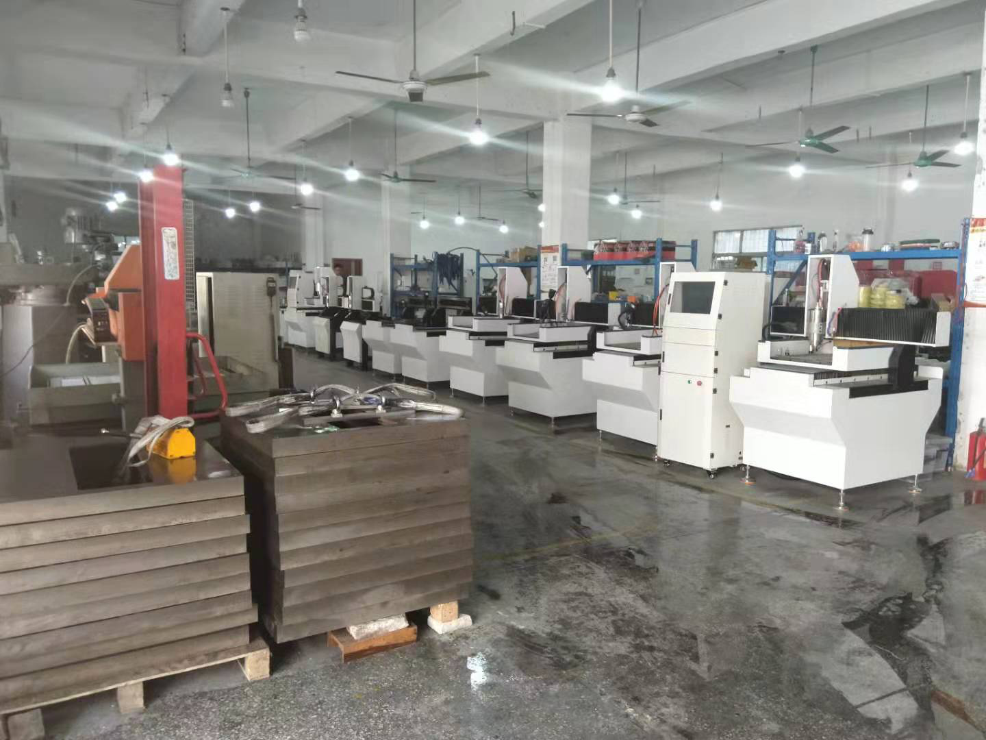 專注高品質(zhì)雕刻機設(shè)備服務(wù)